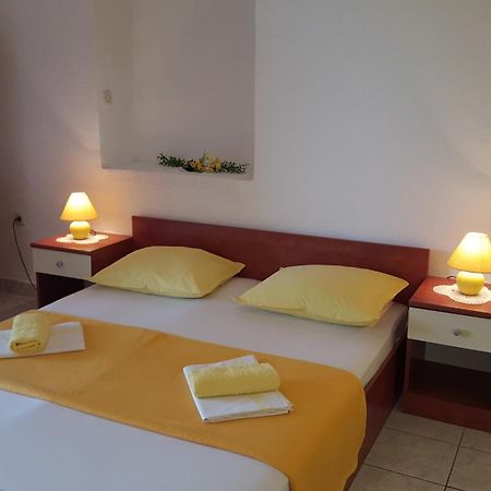 Apartments With A Parking Space Gradac, Makarska - 11332 Gradac  Zimmer foto