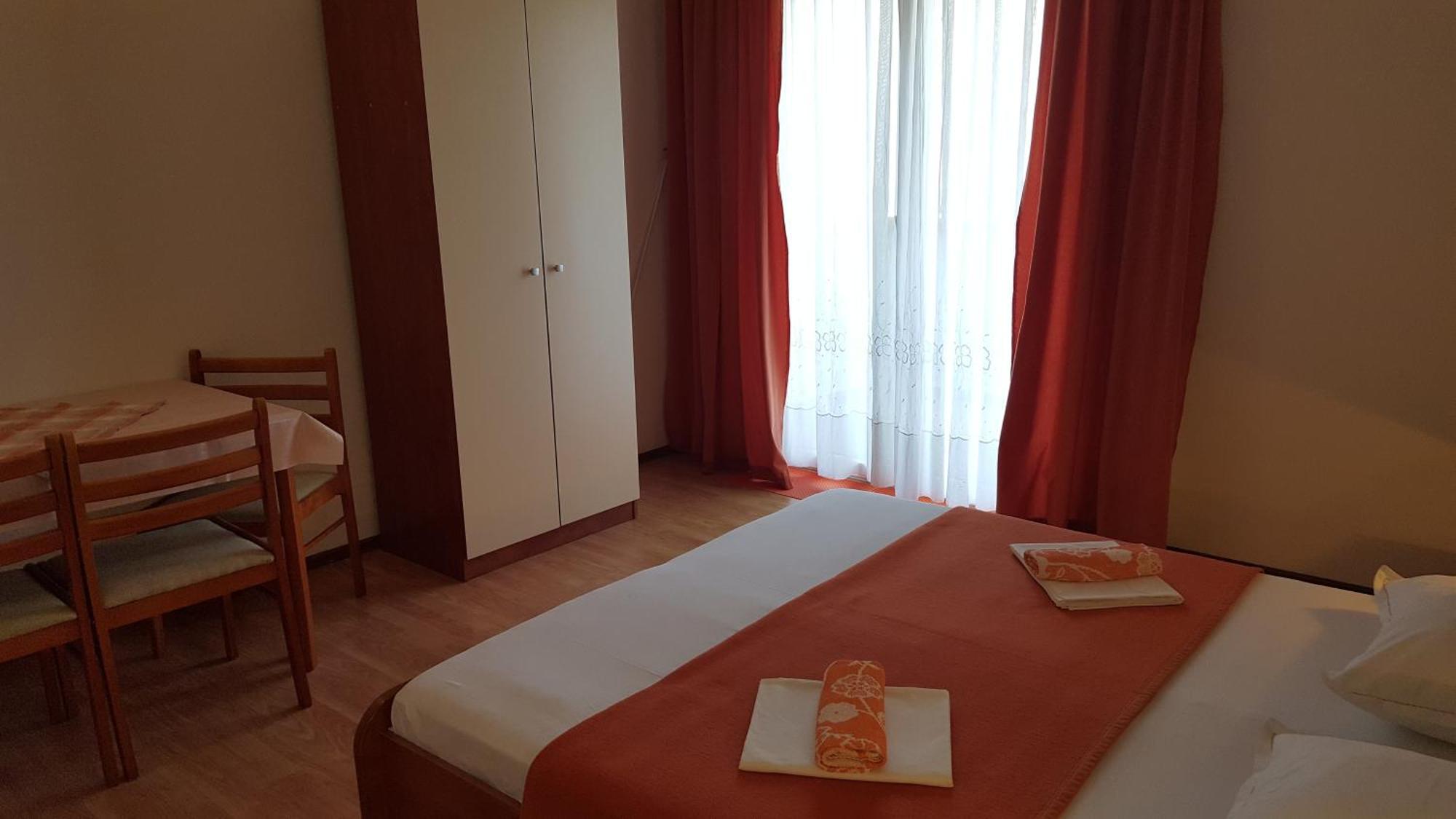 Apartments With A Parking Space Gradac, Makarska - 11332 Gradac  Zimmer foto