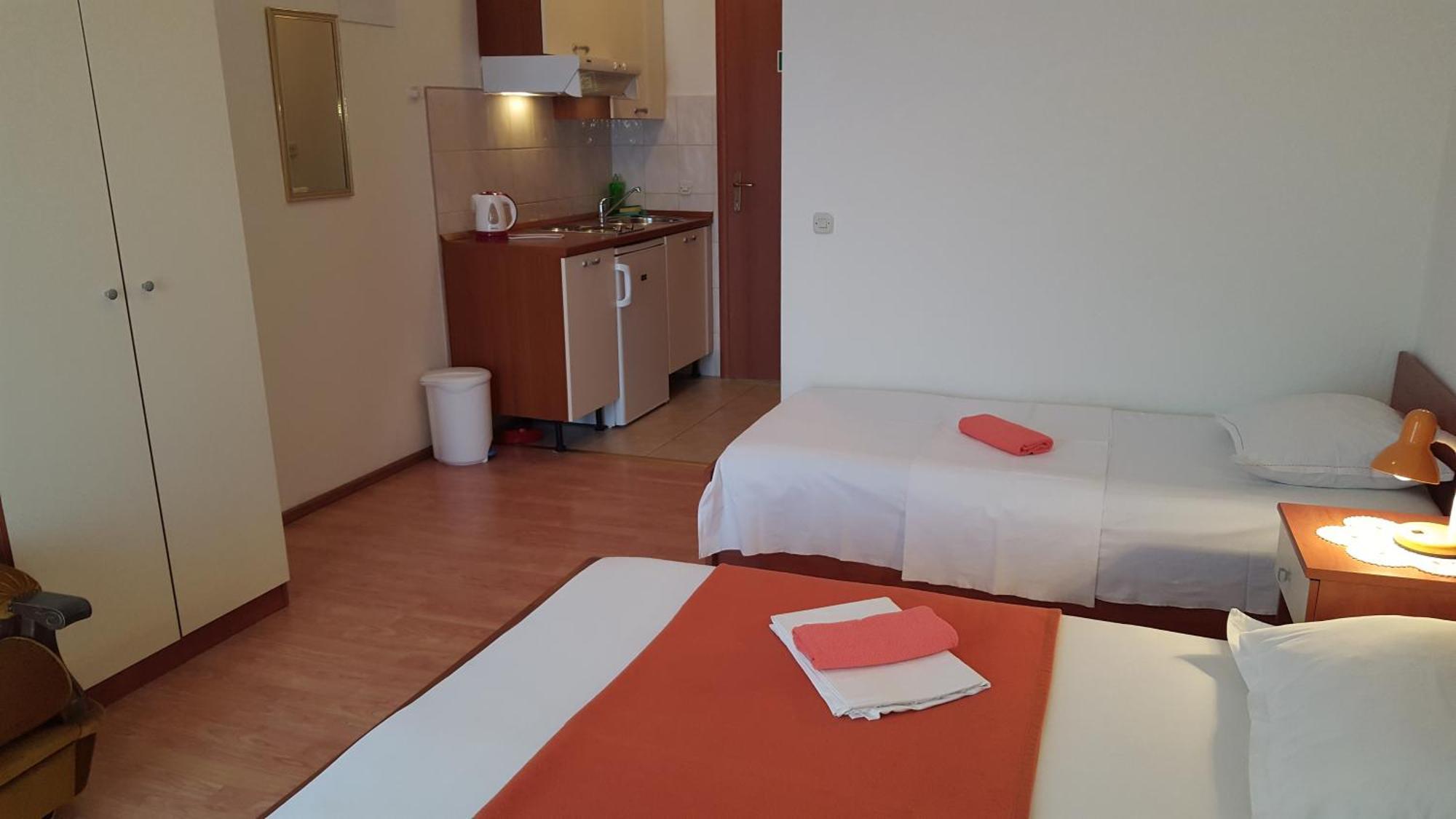 Apartments With A Parking Space Gradac, Makarska - 11332 Gradac  Zimmer foto