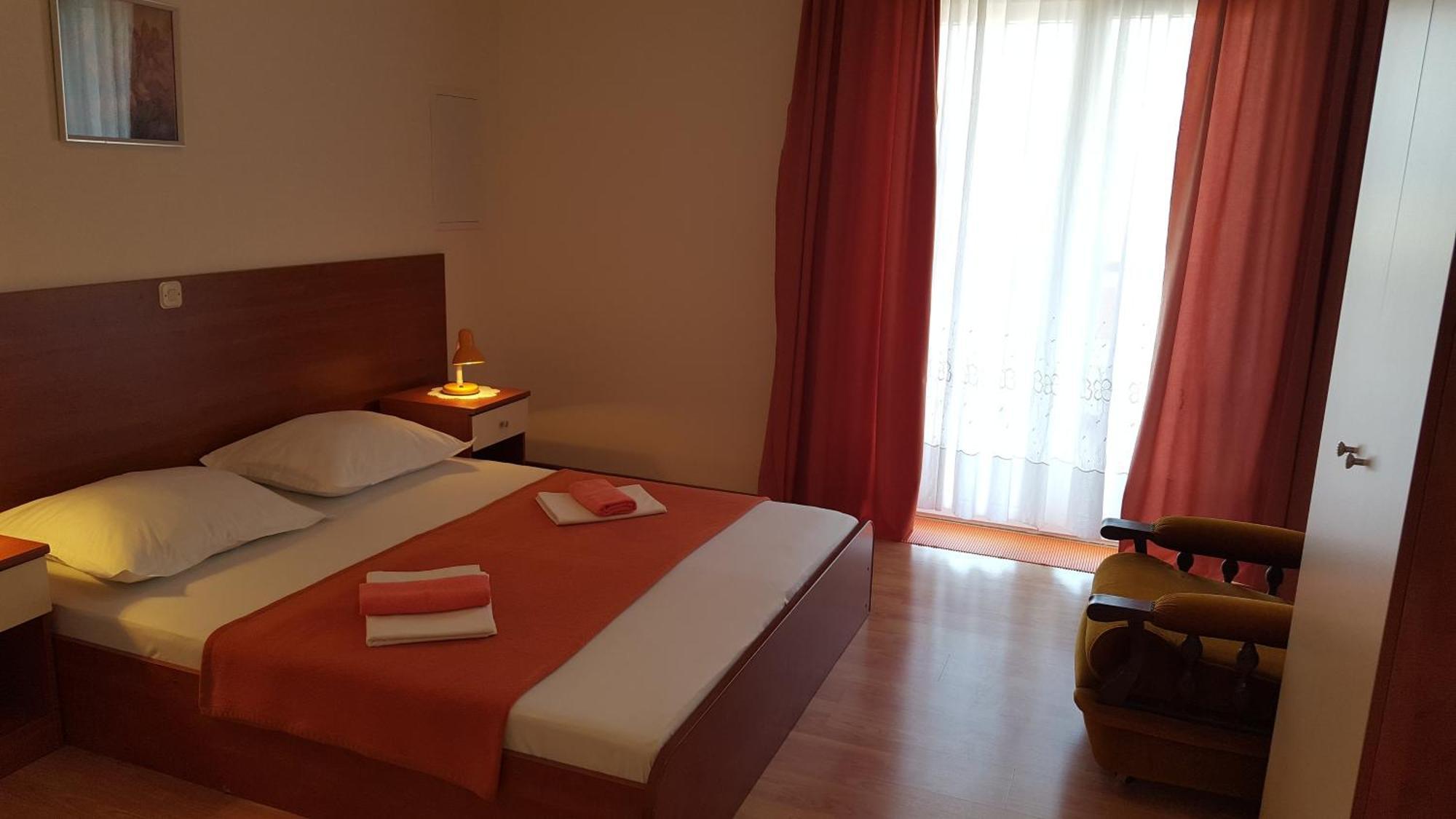 Apartments With A Parking Space Gradac, Makarska - 11332 Gradac  Zimmer foto