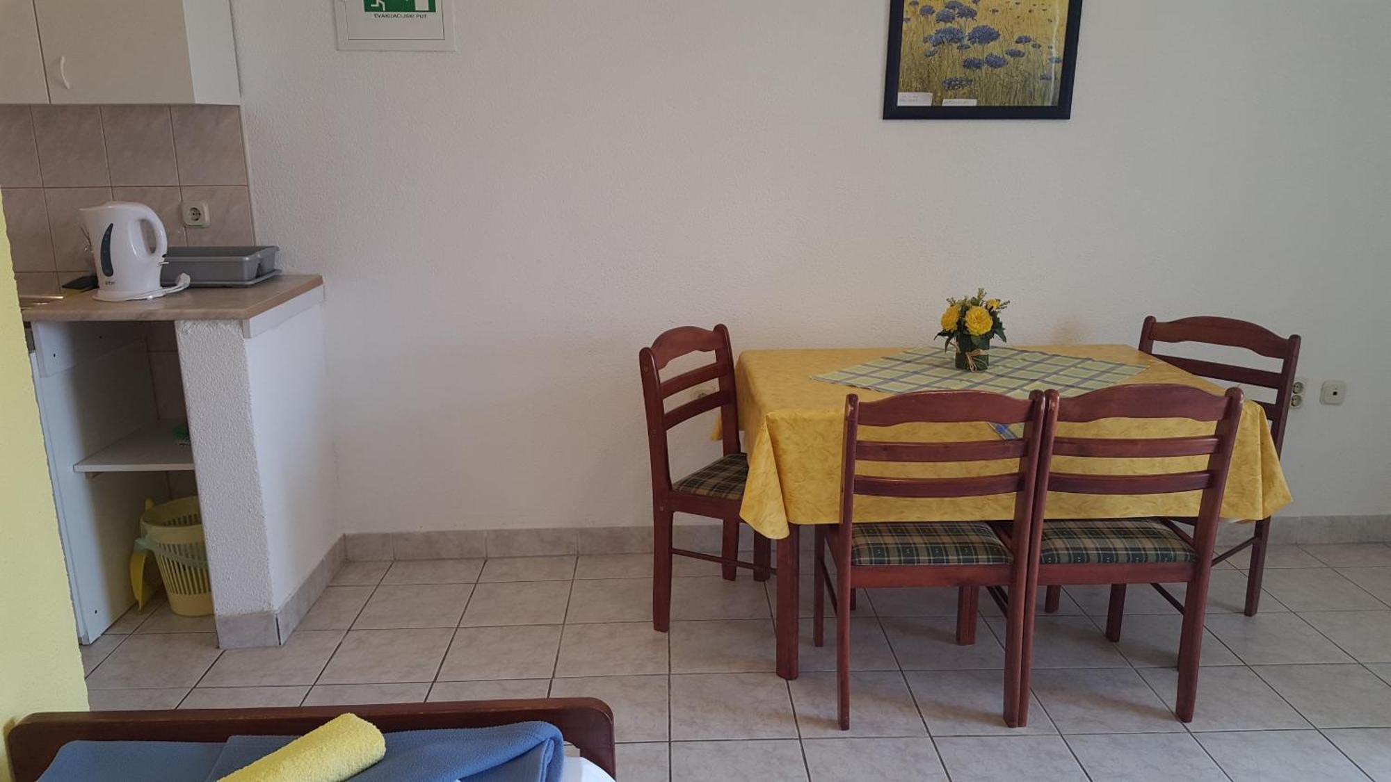 Apartments With A Parking Space Gradac, Makarska - 11332 Gradac  Zimmer foto